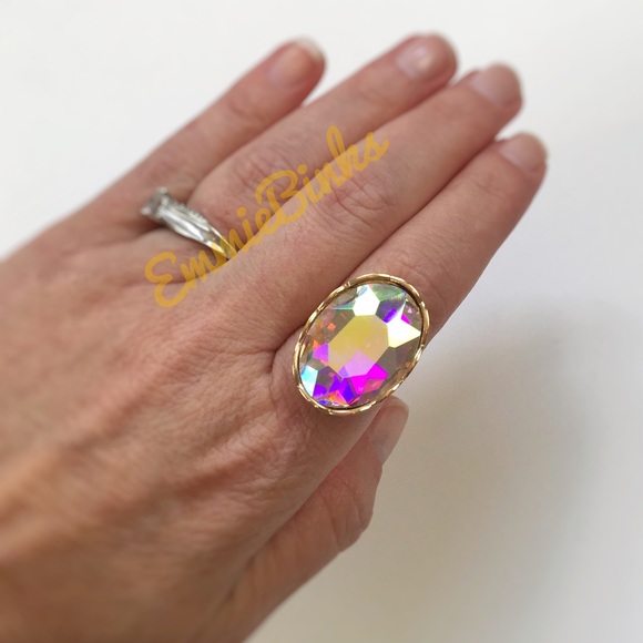 NWT Multifaceted Holographic Iridescent Crystal Cocktail Ring - Oil Slick Tones - Picture 3 of 16